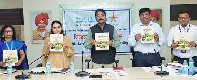 पीक कर्जाची मार्चअखेर १०० टक्के उद्दिष्टपूर्ती करा