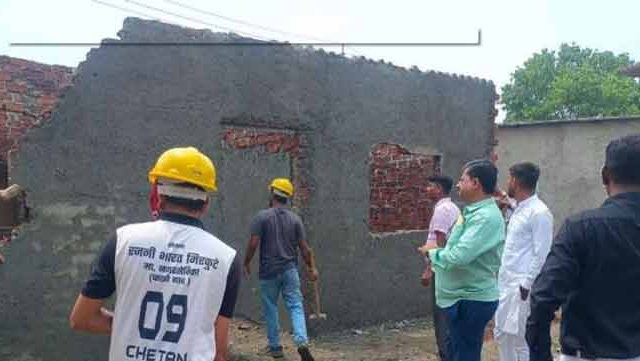 मुसळधार पावसात टिटवाळ्यातील बेकायदा चाळी जमीनदोस्त