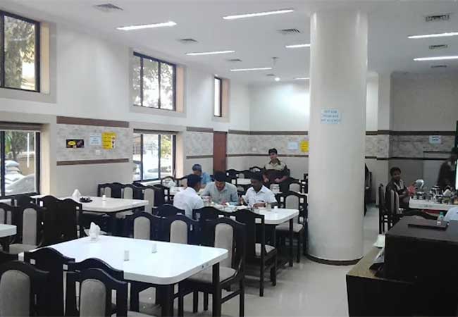 आमदार निवासातले कँटिन पुन्हा सुरू, कंत्राटदार तोच राहणार