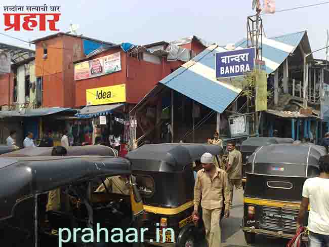 रेल्वे आणि म्हाडा हद्दीतच वाढतात अनधिकृत बांधकामे; मुंबईतील वाढत्या अतिक्रमणांवरील कारवाईला जबाबदार कोण?