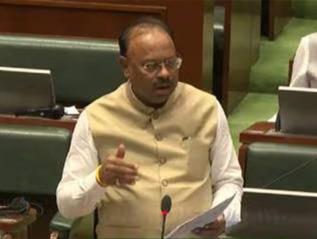 गरिबांच्या हडप केलेल्या जागा त्यांना परत मिळवून देण्यासाठी विशेष मोहीम – महसूल मंत्री चंद्रशेखर बावनकुळे