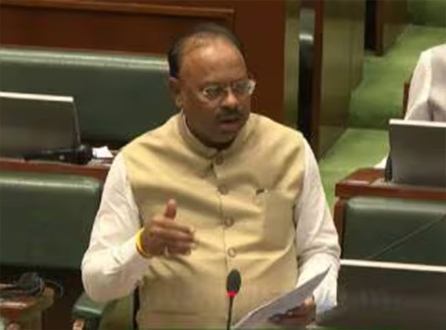 गरिबांच्या हडप केलेल्या जागा त्यांना परत मिळवून देण्यासाठी विशेष मोहीम – महसूल मंत्री चंद्रशेखर बावनकुळे