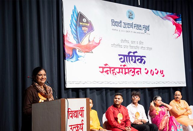 चिन्मयी सुमितचे प्रतिपादन: मुलांनी मातृभाषेतून शिक्षण घेणे का आहे महत्त्वाचे!