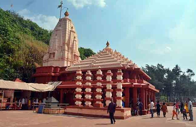 गणपतीपुळे मंदिरात लवकरच होणार ड्रेसकोड लागू