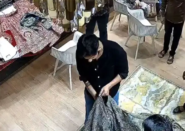 कल्याणमध्ये ‘लेहेंगा’ राडा: नववधूच्या होणाऱ्या नवऱ्याने कापला ३२ हजारांचा लेहेंगा!