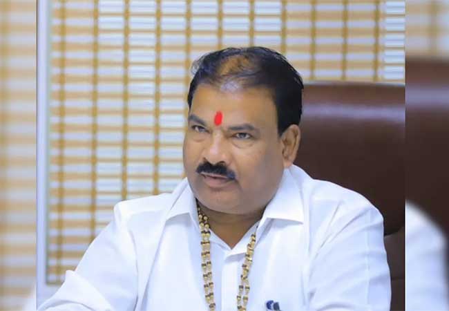 संजय गायकवाड यांच्यावर आमदार निवास कँन्टीनमध्ये मारहाण केल्याप्रकरणी अदखलपात्र गुन्हा दाखल