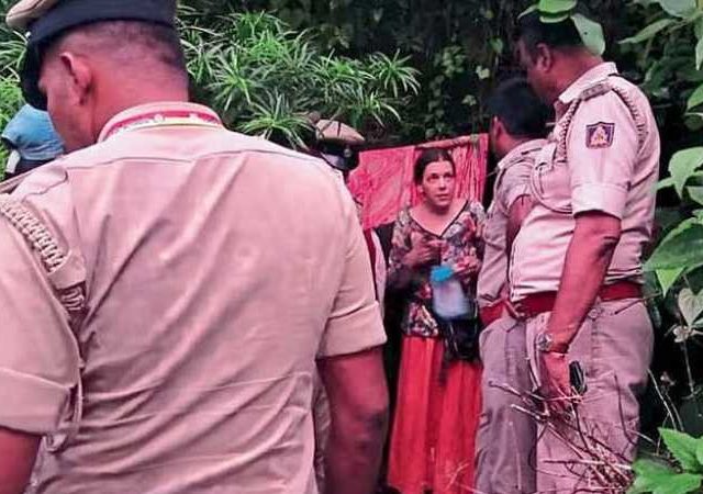 Russian Women Rescued: गोकर्णच्या किर्र जंगलात आढळली रशियन महिला, गुहेत काढले दिवस, व्हिसा ८ वर्षांपूर्वीच संपला