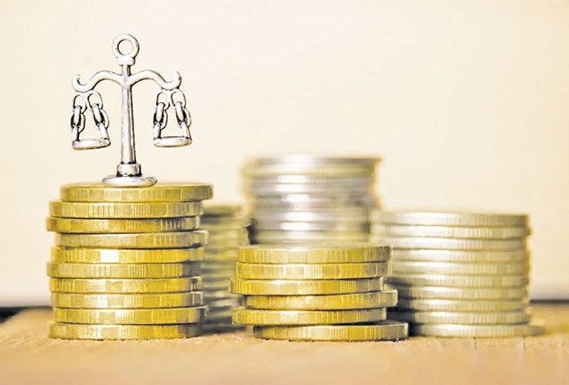 आर्थिक असमानता अभ्यासण्याची गरज