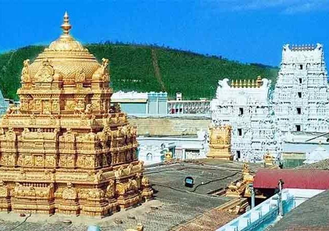 ...म्हणून तिरुपती देवस्थानातून चार हिंदू कर्मचाऱ्यांचे निलंबन