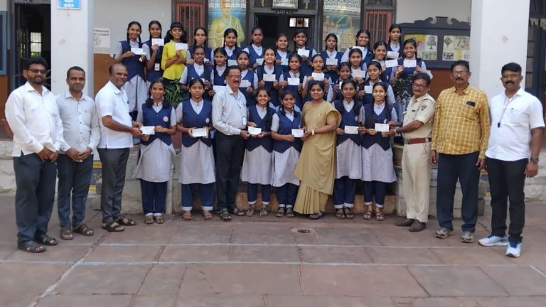 Minister Pratap Sarnaik: विद्यार्थ्यांना एसटी पास थेट शाळेत ! या योजनेला उस्फुर्त प्रतिसाद