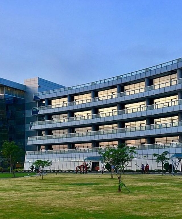 Tata Consultancy Services TCS Q1 Results: मोठी बातमी! बहुप्रतिक्षित टीसीएसचा निकाल जाहीर ! 'इतक्या' टक्क्याने निव्वळ नफ्यात वाढ महसूलात मात्र....