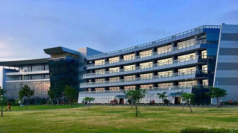 Tata Consultancy Services TCS Q1 Results: मोठी बातमी! बहुप्रतिक्षित टीसीएसचा निकाल जाहीर ! 'इतक्या' टक्क्याने निव्वळ नफ्यात वाढ महसूलात मात्र....
