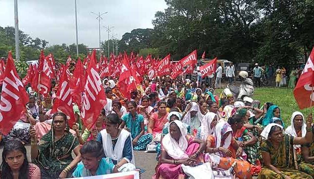 दक्षता पथकाच्या नावाखाली छळ थांबवा!
