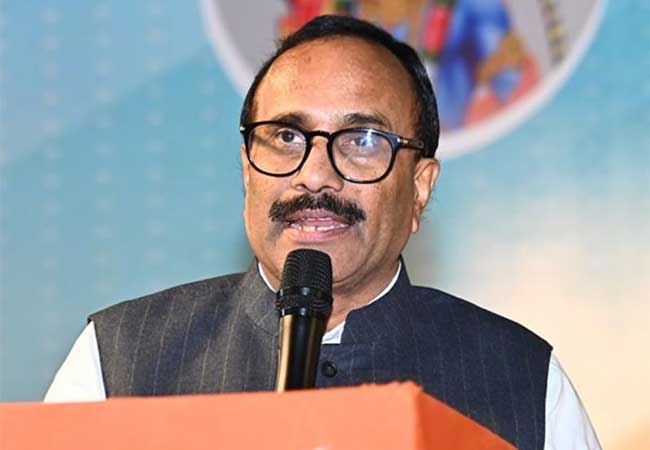विधानपरिषदेत उपसभापती नीलम गोऱ्हेंनी मंत्री अतुल सावेंना सुनावलं