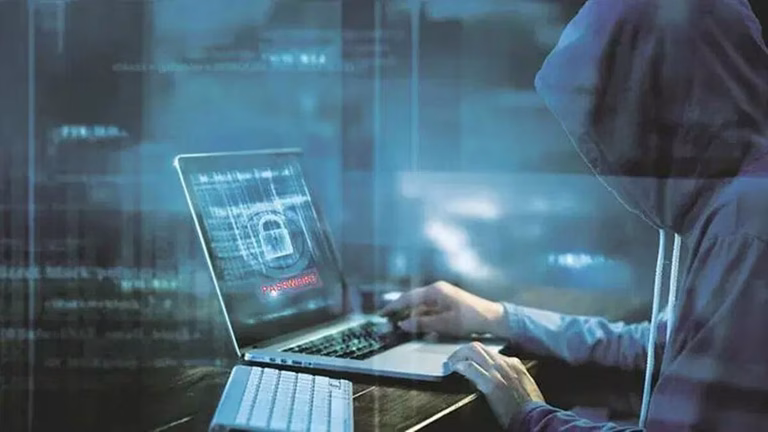 DCX Crypto Fraud: CoinDCX क्रिप्टो एक्सचेंजमध्ये ३८० कोटींची चोरी !