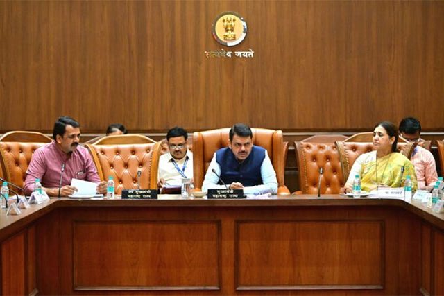 मीरा-भाईंदर शहरातील मुख्य रस्ता सिमेंट काँक्रीटचा करा – मुख्यमंत्री देवेंद्र फडणवीस
