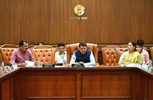सप्टेंबर २०२५ पर्यंत ५००० मेगावॅटचे प्रकल्प पूर्ण करा – मुख्यमंत्री