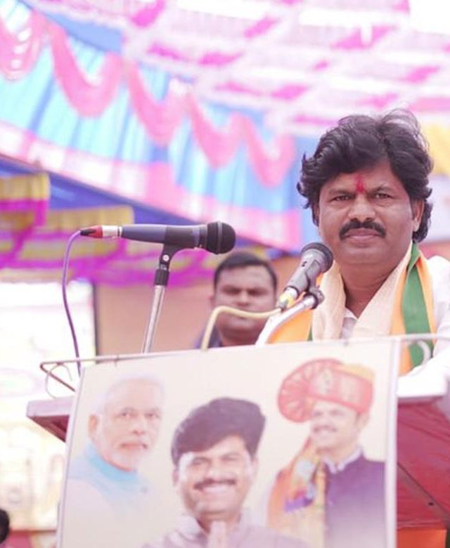 नाशिकच्या संगमेश्वर जमीन घोटाळा प्रकरणात उपविभागीय अधिकाऱ्यांचे निलंबन, महसूल मंत्र्यांचा मोठा निर्णय !