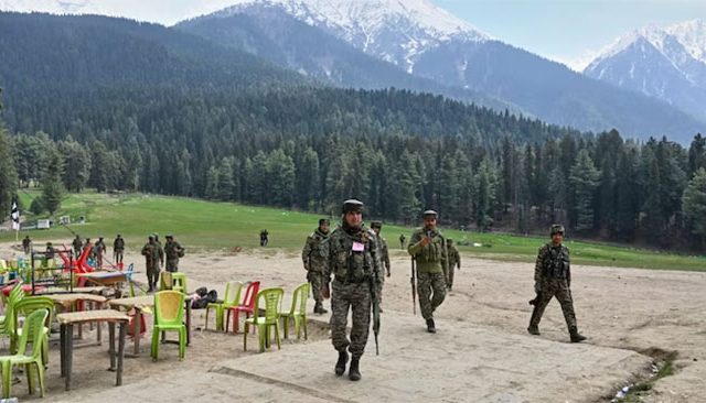 पाकिस्तानसाठी हेरगिरी करणाऱ्या सैन्य जवानाला अटक