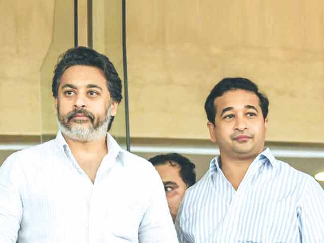 सिंधुदुर्गतील वाघांची विधानसभेत डरकाळी…!