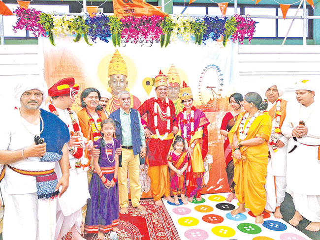 चंद्रभागा ते थेम्स : एक रिंगण पूर्ण…