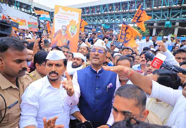 Pratap Sarnaik: “मी मंत्री, आमदार नंतर… मराठी आधी!” प्रताप सरनाईक यांची ठाम भूमिका