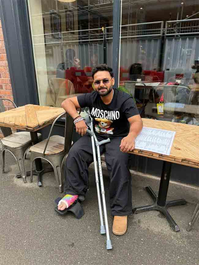 ऋषभ पंतने सोशल मीडियावर दुखापतीबाबत दिले मोठे अपडेट, पुनरागमनावर काय म्हणाला जाणून घ्या…