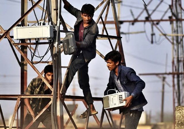 चोरांनी मोबाईल टॉवर्सनाही सोडले नाही! लातूरमध्ये नेटवर्क मशीन्स चोरल्याप्रकरणी तिघांना अटक