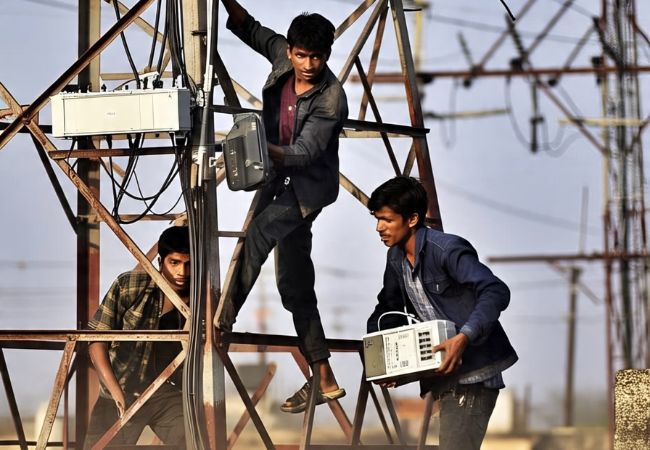 चोरांनी मोबाईल टॉवर्सनाही सोडले नाही! लातूरमध्ये नेटवर्क मशीन्स चोरल्याप्रकरणी तिघांना अटक