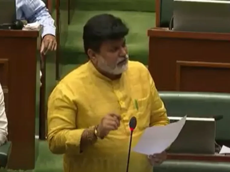 मिठी नदी गाळ घोटाळा: सामंत आक्रमक, 'दोषींना सोडणार नाही, 'अदृश्य शक्तीं'चाही तपास!'