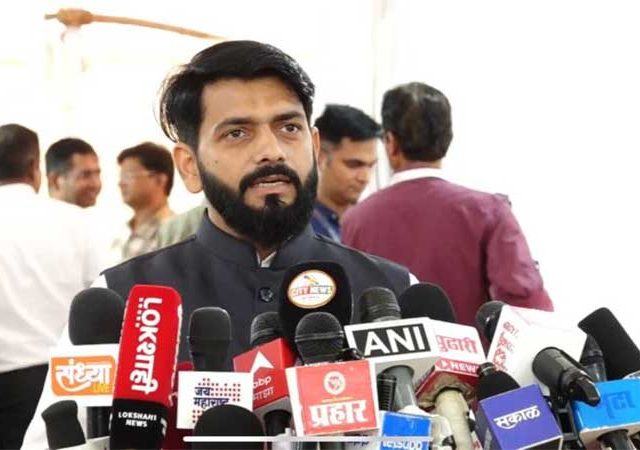 राज्यात गुटखाबंदी असतानाही खुलेआम जुबान केसरी सुरूच