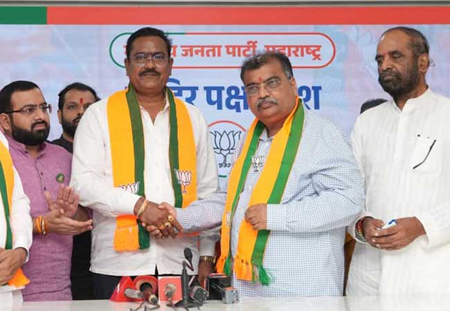 काँग्रेस खासदाराच्या घरात फूट, दिराचा भाजपमध्ये प्रवेश