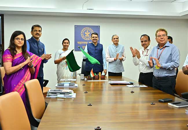 ‘नांदेड-मुंबई ‘वंदे भारत एक्स्प्रेस’ ने उघडले मराठवाड्याच्या समृद्धीचे द्वार’