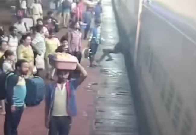 रत्नागिरी रेल्वे स्थानकावरील धक्कादायक व्हिडीओ, तरुणाला भोवली अतिघाई