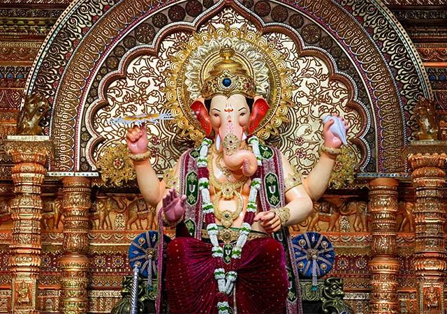 लालबागचा राजा मंडपात बसवले २५० पेक्षा जास्त CCTV कॅमेरे, AI ची पण मदत घेणार