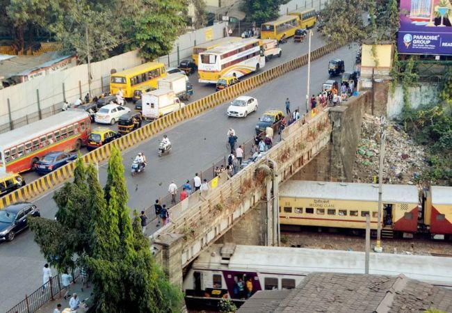 मुंबईतील ‘हे’ १२ पूल गणेश विसर्जन मिरवणुकीसाठी धोकादायक! BMC चा निर्वाणीचा इशारा