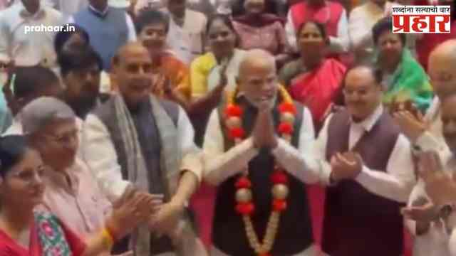 PM Modi : एनडीएच्या बैठकीत मोदींचा सत्कार; ‘ऑपरेशन सिंदूर’ आणि ‘महादेव’च्या यशावर अभिनंदनाचा वर्षाव! पाहा VIDEO