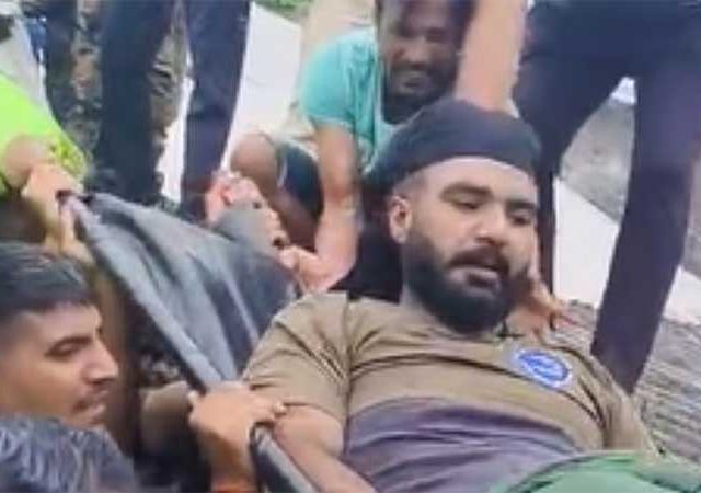 शिगवे बहुला येथे पॅराशूट कोसळले