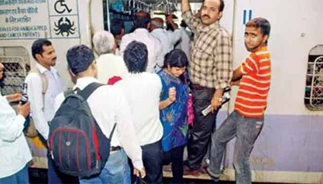 आरपीएफची मोठी कारवाई: दिव्यांगांच्या डब्यात घुसणाऱ्यांना दणका!