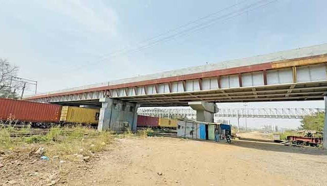 वसई-विरार भागातील चार उड्डाणपुलाच्या आराखड्याला रेल्वेची मंजुरी