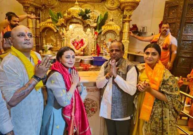 राष्ट्रीय पुरस्कार जाहीर झाल्यानंतर राणी मुखर्जीने घेतले सिद्धिविनायकाचे दर्शन, फोटो झाले व्हायरल