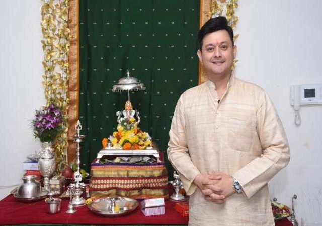 Swwapnil Joshi: मिठाईऐवजी अर्धा किलो तांदूळ आणा...घरच्या गणपती बाप्पाच्या दर्शनाला येणाऱ्यांसाठी स्वप्नील जोशीचं आवाहन