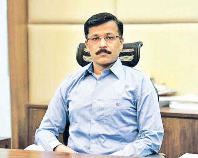 Nashik : नाशिकच्या ‘या’ ठिकाणचे एनर्जी ड्रींक, मैदा, पापड, पनीरसाठा जप्त, तुकाराम मुंढेकडून नाशिकमध्येही दणका