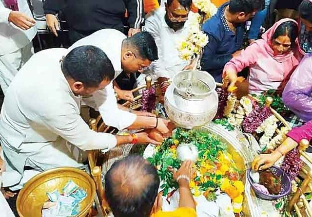 श्रावणाच्या तिसऱ्या सोमवारी  लाखो भाविक भीमाशंकराच्या चरणी