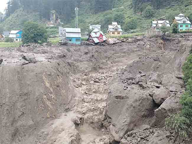 किश्तवाडमधील ढगफुटीत ४० हून अधिक जणांचा मृत्यू, १५० जण बेपत्ता