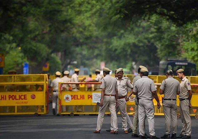 काँग्रेसच्या महिला खासदारानं केली तक्रार, पोलीस अलर्ट, तपास सुरू