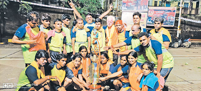 बोल, बोल,  बोल, जागेवाले की जय…