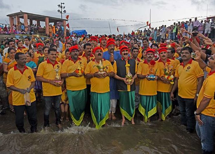 नारळी पौर्णिमा आणि ज्येष्ठागौरी विसर्जन दिवशी मुंबईत शासकीय कार्यालयांना सुटी