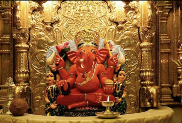 आधी वंदू तुज मोरया...