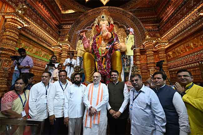 केंद्रीय गृहमंत्री अमित शाह यांनी घेतले लालबागच्या राजाचे दर्शन